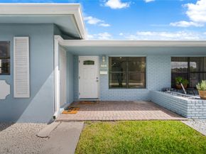 216-218 NE 9th Ave, Deerfield Beach FL 33441