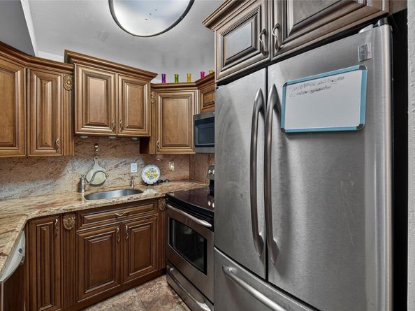 2901 NW 47th Ter 245A, Lauderdale Lakes FL 33313