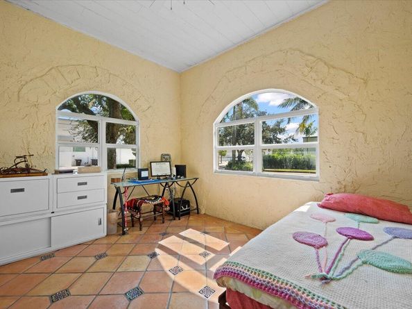 511 Upland Road, West Palm Beach FL 33401