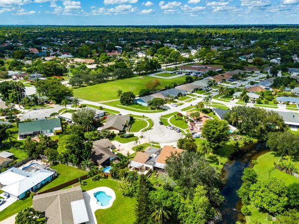 12518 Teakwood Court, Wellington FL 33414