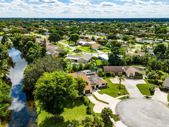 12518 Teakwood Court, Wellington FL 33414