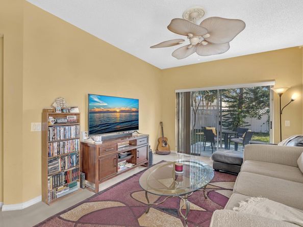 6264 NW 38th Drive, Coral Springs FL 33067