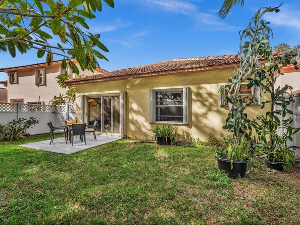 6264 NW 38th Drive, Coral Springs FL 33067