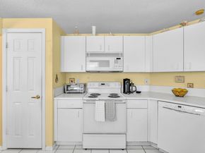 6264 NW 38th Drive, Coral Springs FL 33067