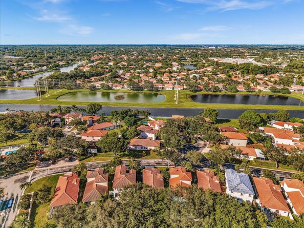 6264 NW 38th Drive, Coral Springs FL 33067