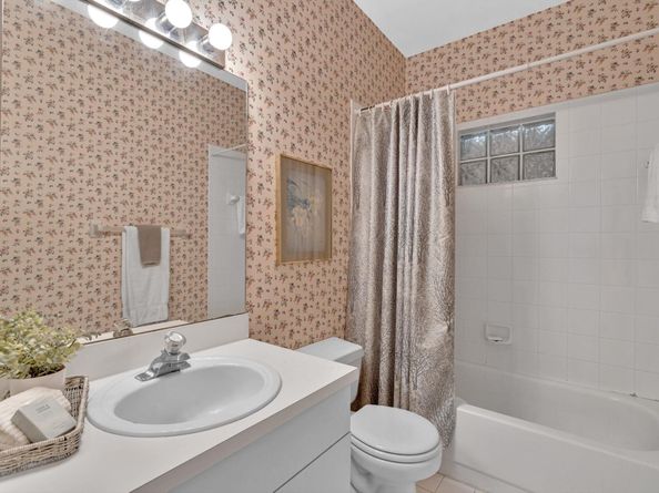 6264 NW 38th Drive, Coral Springs FL 33067