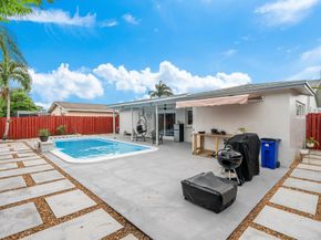 9511 NW 21st Mnr, Sunrise FL 33322