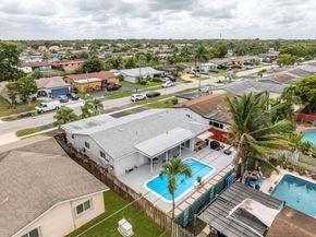 9511 NW 21st Mnr, Sunrise FL 33322