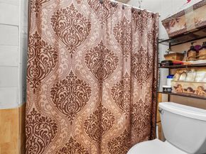 45 NE 212th St, Miami FL 33179