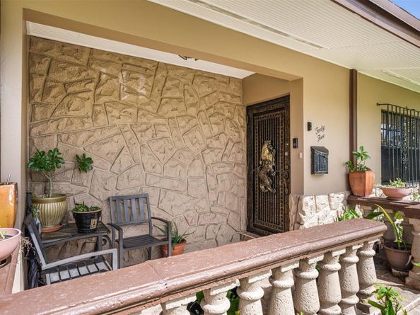 45 NE 212th St, Miami FL 33179