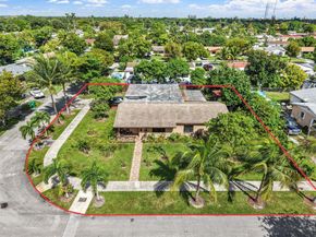 45 NE 212th St, Miami FL 33179