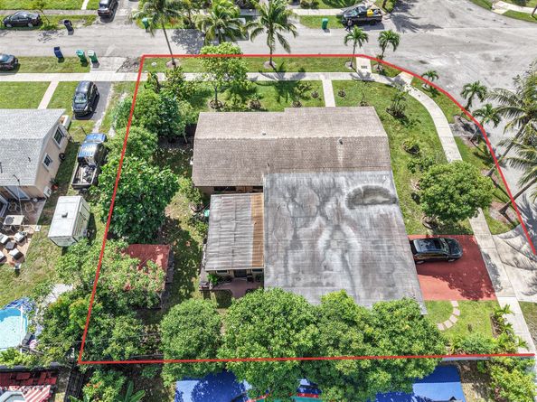 45 NE 212th St, Miami FL 33179