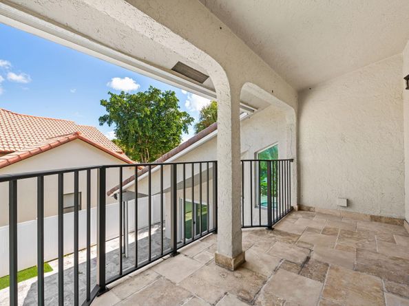 23162 L'Ermitage Circle, Boca Raton FL 33433