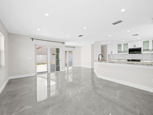 23162 L'Ermitage Circle, Boca Raton FL 33433