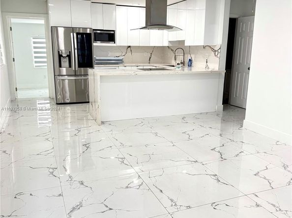 6841 Atlanta Street, Hollywood FL 33024