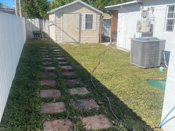 6841 Atlanta Street, Hollywood FL 33024