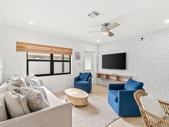 217 NE 11th Street 217219, Delray Beach FL 33444