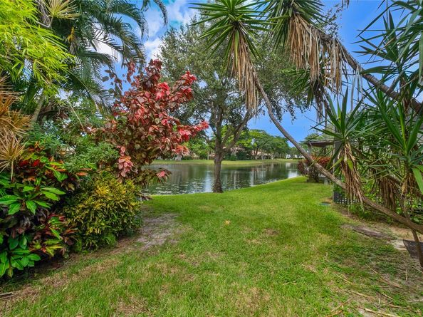 619 Deer Creek North Shore Dr 619, Deerfield Beach FL 33442