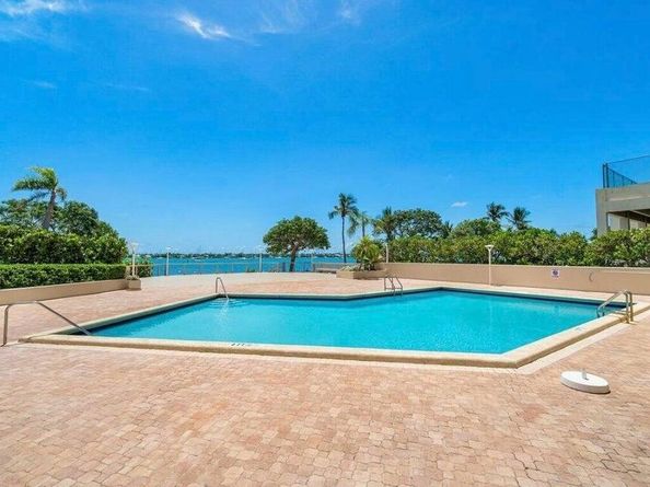 5600 N Flagler Drive 907, West Palm Beach FL 33407