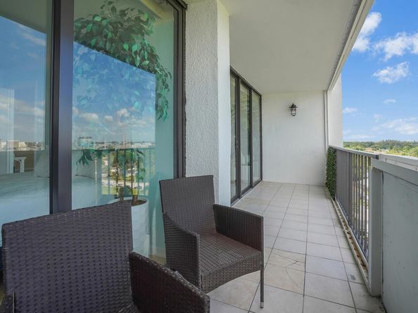 5600 N Flagler Drive 907, West Palm Beach FL 33407
