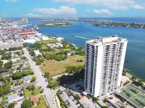 5600 N Flagler Drive 907, West Palm Beach FL 33407