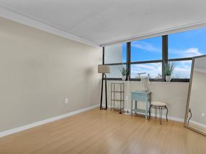 5600 N Flagler Drive 907, West Palm Beach FL 33407
