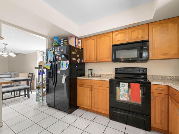 3755 Mil Stream Ct, Greenacres FL 33463