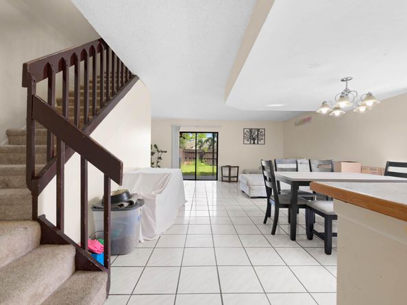 3755 Mil Stream Ct, Greenacres FL 33463
