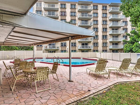 1831 NE 38th St 207, Fort Lauderdale FL 33308