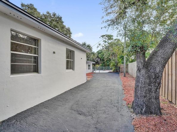 1836 SW 9th Ave, Fort Lauderdale FL 33315