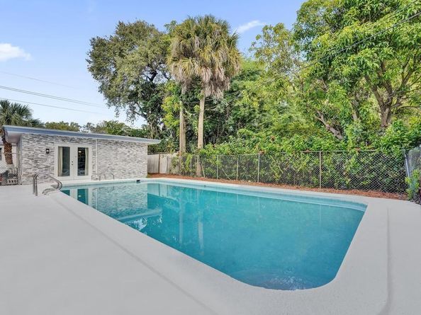 1836 SW 9th Ave, Fort Lauderdale FL 33315