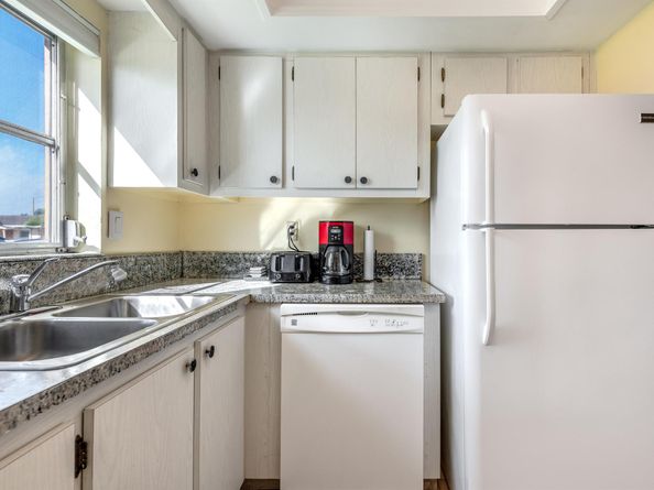 2555 Dudley Drive W E, West Palm Beach FL 33415