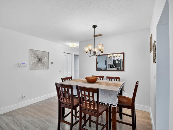 735 La Costa Way, Lantana FL 33462