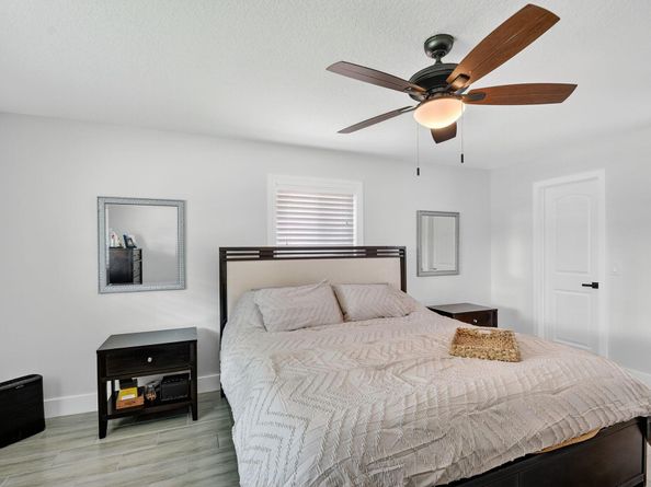 735 La Costa Way, Lantana FL 33462