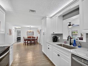 735 La Costa Way, Lantana FL 33462