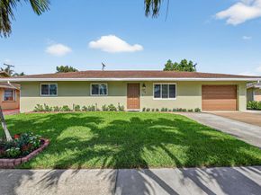 735 La Costa Way, Lantana FL 33462