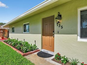 735 La Costa Way, Lantana FL 33462