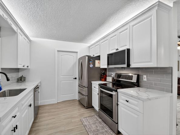 735 La Costa Way, Lantana FL 33462