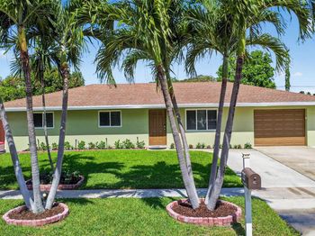 735 La Costa Way