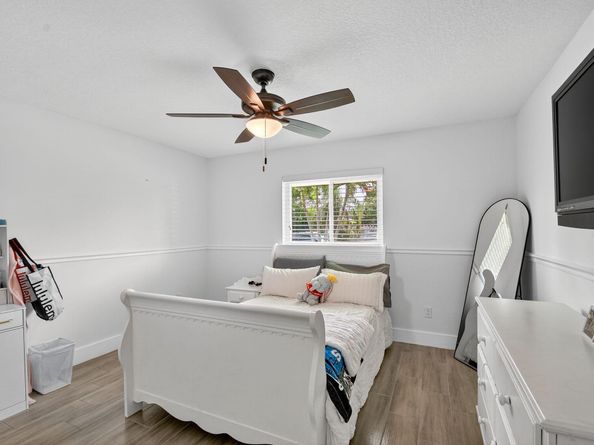 735 La Costa Way, Lantana FL 33462