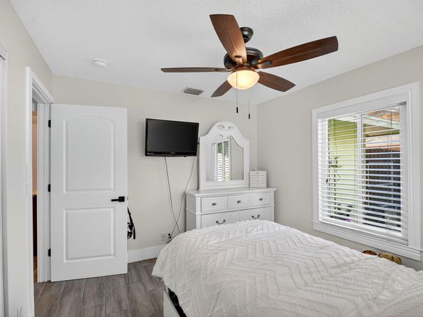 735 La Costa Way, Lantana FL 33462