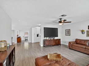 735 La Costa Way, Lantana FL 33462