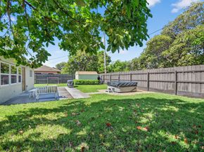 735 La Costa Way, Lantana FL 33462