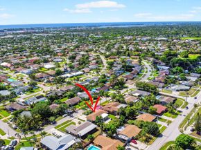 735 La Costa Way, Lantana FL 33462