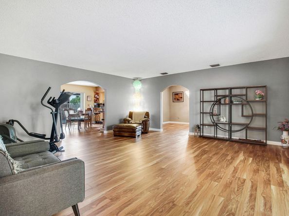 5650 SW 91 Avenue, Miami FL 33173