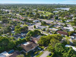 5650 SW 91 Avenue, Miami FL 33173