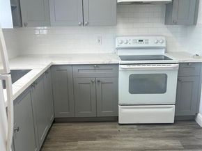 560 SW 14th St, Deerfield Beach FL 33441