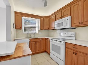 94 Stratford G, West Palm Beach FL 33417