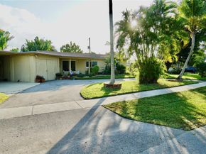 1240 SW 4th Ave, Pompano Beach FL 33060