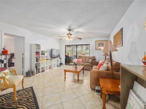 3990 NW 42nd Ave 311, Lauderdale Lakes FL 33319